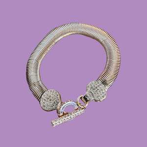 Elegant Gold Bracelet with Crystal Accents